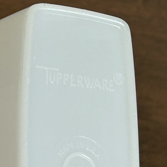 TUPPERWARE JUNIOR STORE N POUR CEREAL CONTAINER KEEPER #499 FLIP TOP SEAL #509 - Picture 11 of 13